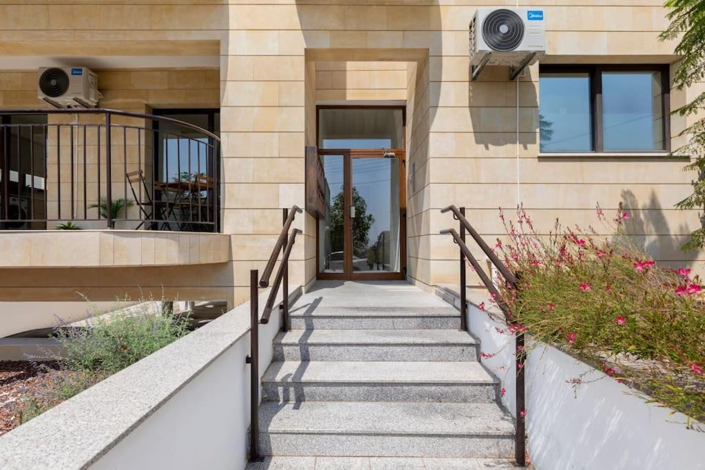 Epicurian Residence นิโคเซีย ภายนอก รูปภาพ
